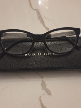 Burberry glasses 👓 y2k black designer frames minimalist chic model B2232